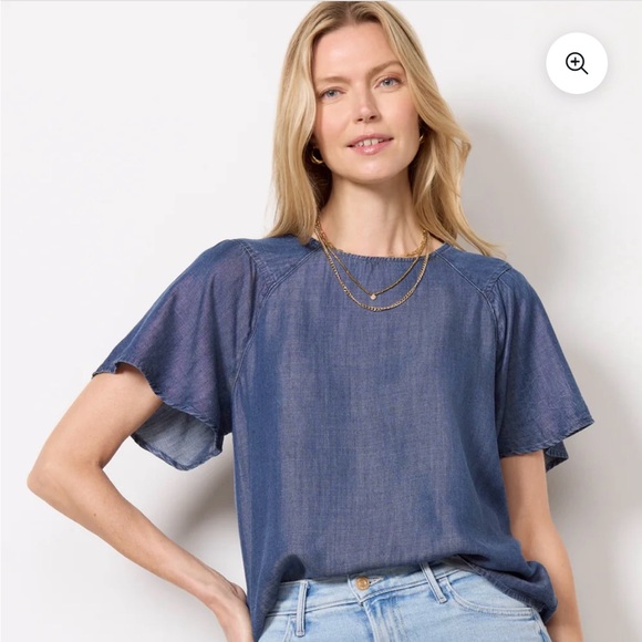NWOT Evereve Alice Chambray Flutter Top - Picture 1 of 6